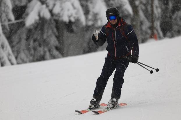 Zagreb: Započela skijaška sezona na Sljemenu 