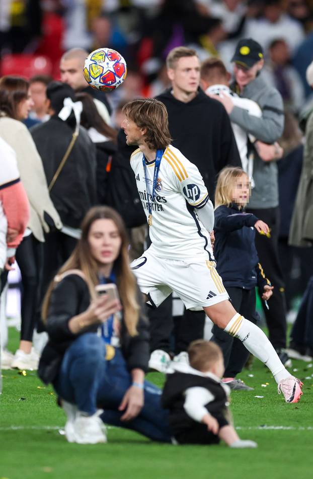 FOTO Tata, opet si prvak: Evo kako je Modrić slavio s obitelji