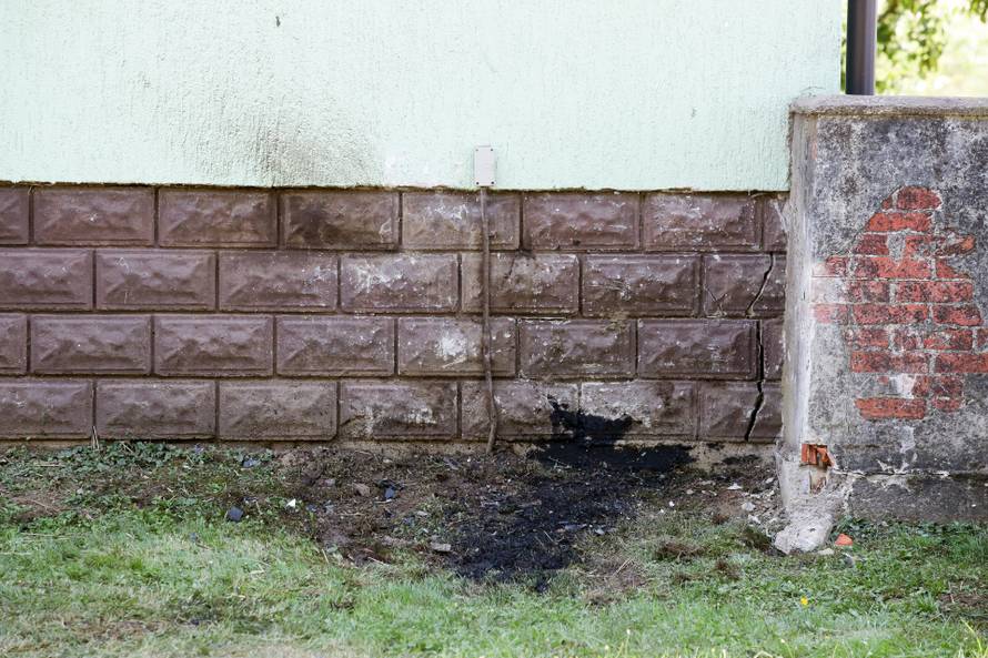 U prometnoj nesreći u Starim Mikanovcima poginula četiri mladića