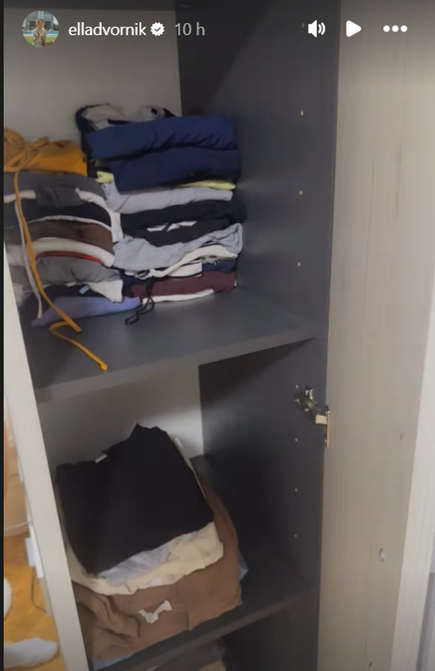 Ella Dvornik uhvatila se pospremanja, pokazala što se sve nalazi u njenom ormaru