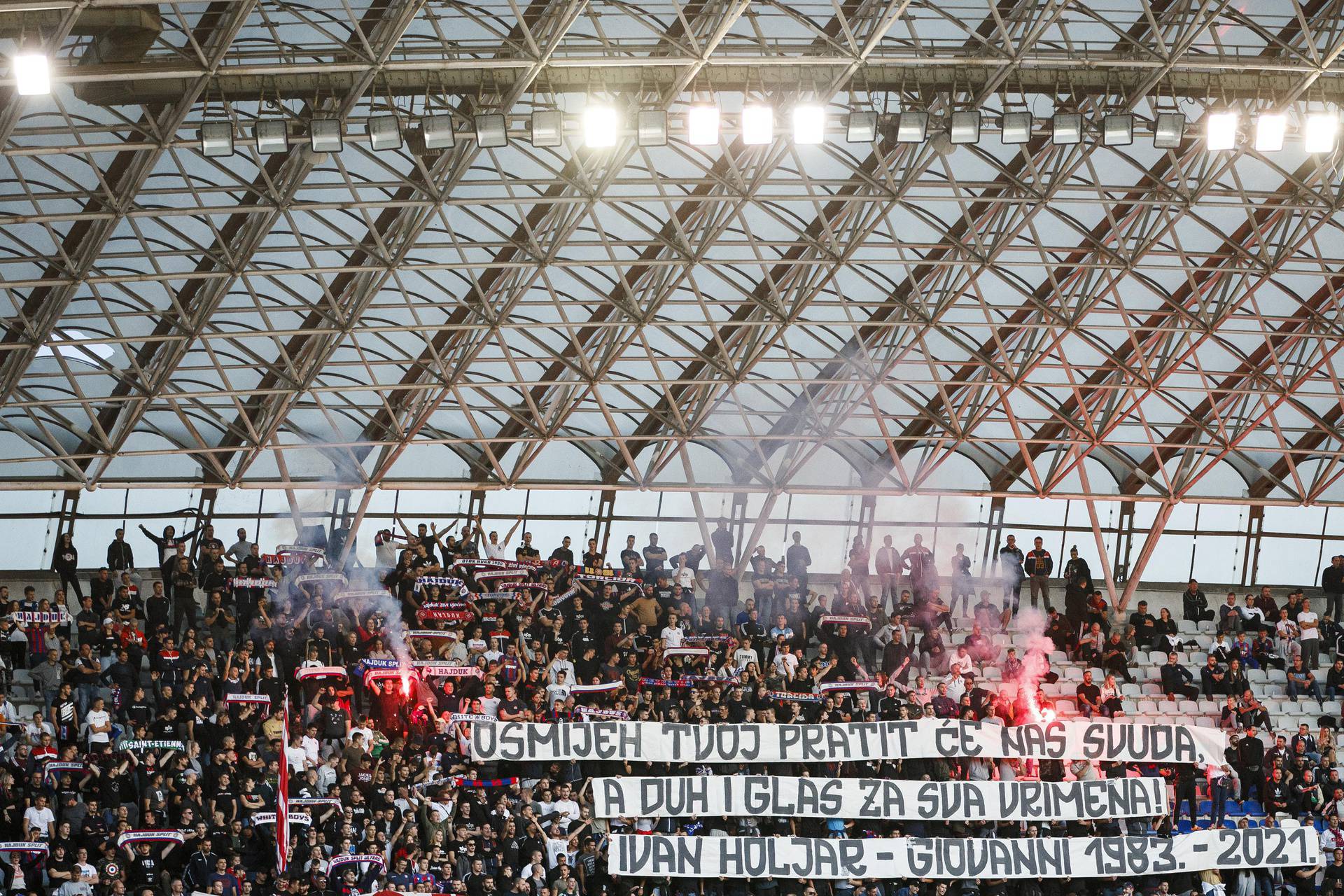 Torcida zbog zabrane umjesto na sjeveru ovaj put navijala na istoku 