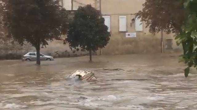 Biblijske poplave u Francuskoj: Ženu je odnijelo dok je spavala