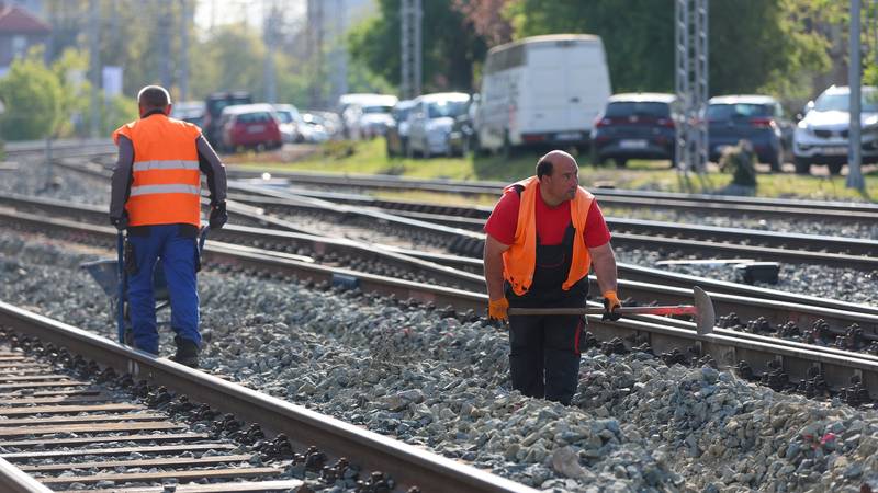 Obustava željezničkog prometa kroz kolodvor Dugo Selo. Evo na kojim relacijama će voziti bus