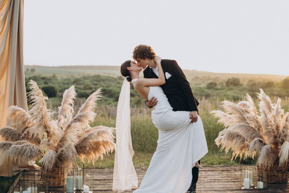 Bride,And,Groom,On,Their,Wedding,Ceremony