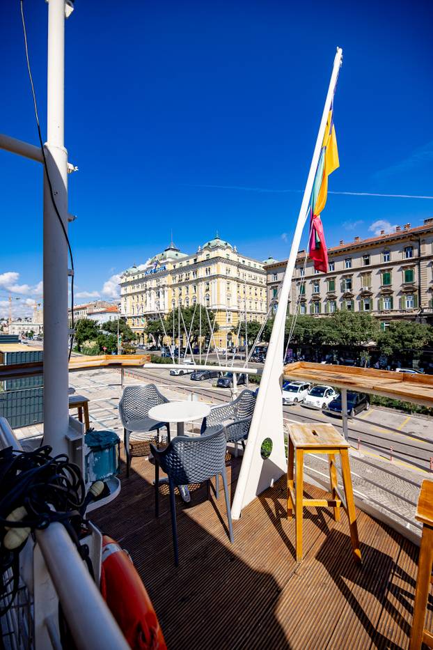 FOTO Zavirite u prvi brod-hotel u Hrvatskoj: Noćenje na ovom brodu u Rijeci ima posebnu čar