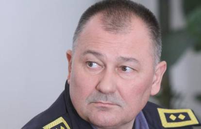 Načelnik policije službenim autom pijan skrivio nesreću