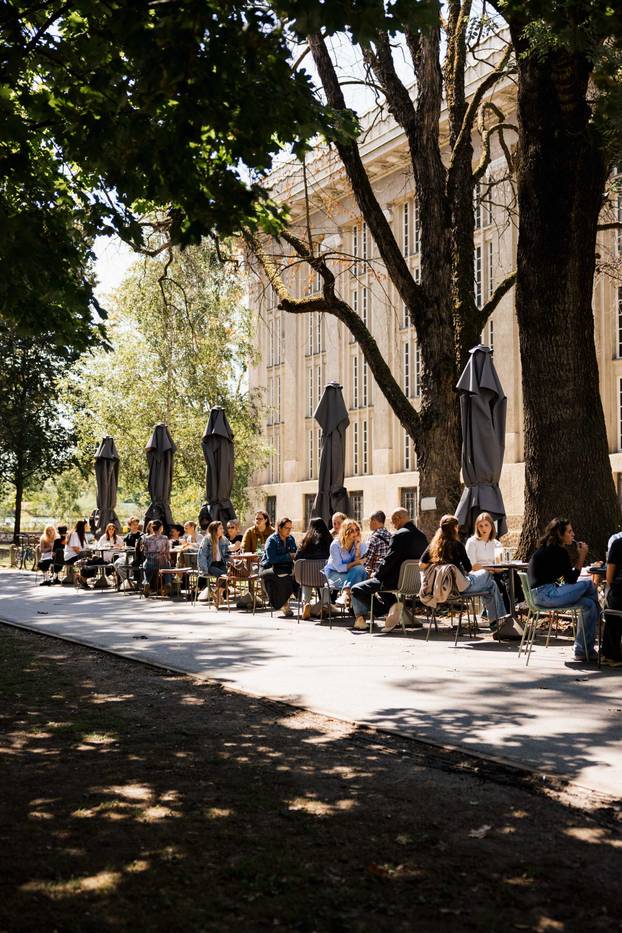 FOTO Ako vas ovi prizori danas ne raznježe, ništa neće: Psi i vlasnici uživali u Dogs' Caffeu
