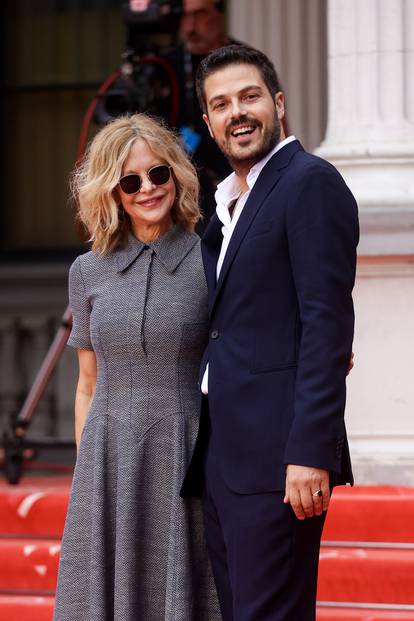 FOTO Meg Ryan prošetala se crvenim tepihom Sarajevo film festivala i pozdravila je fanove