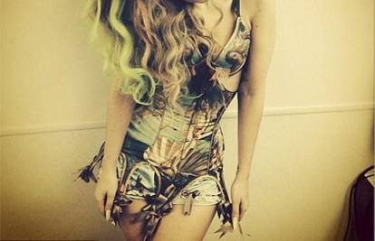 Lady GaGa kao lutkica - sve je na mjestu, od 'friza' do šminke