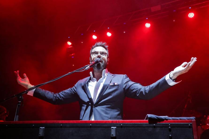 Škoro zapjevao ispred 12.000 ljudi: 'Budite ponosni Hrvati'