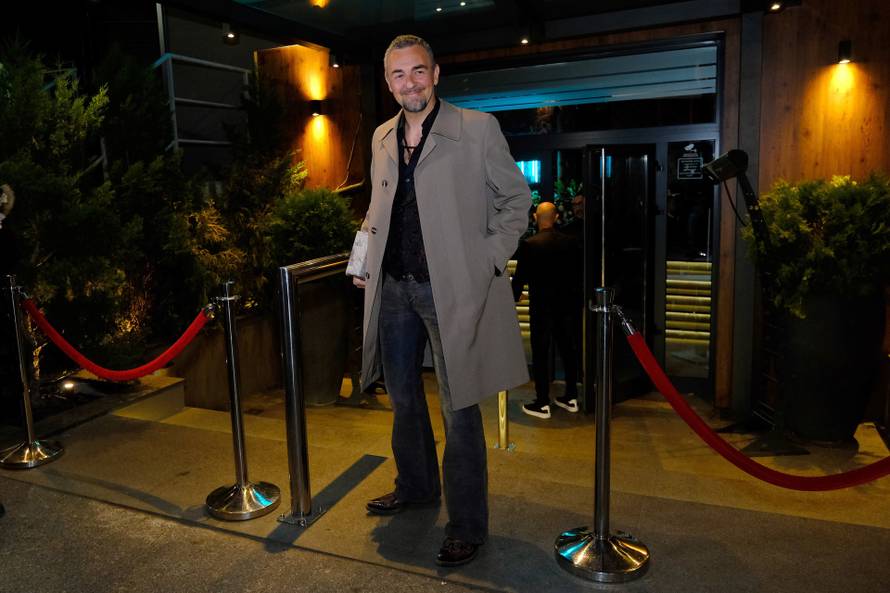 Sandi Cenov i supruga proslavili 20 godina braka: Na veliku proslavu su došli Maja i Šime