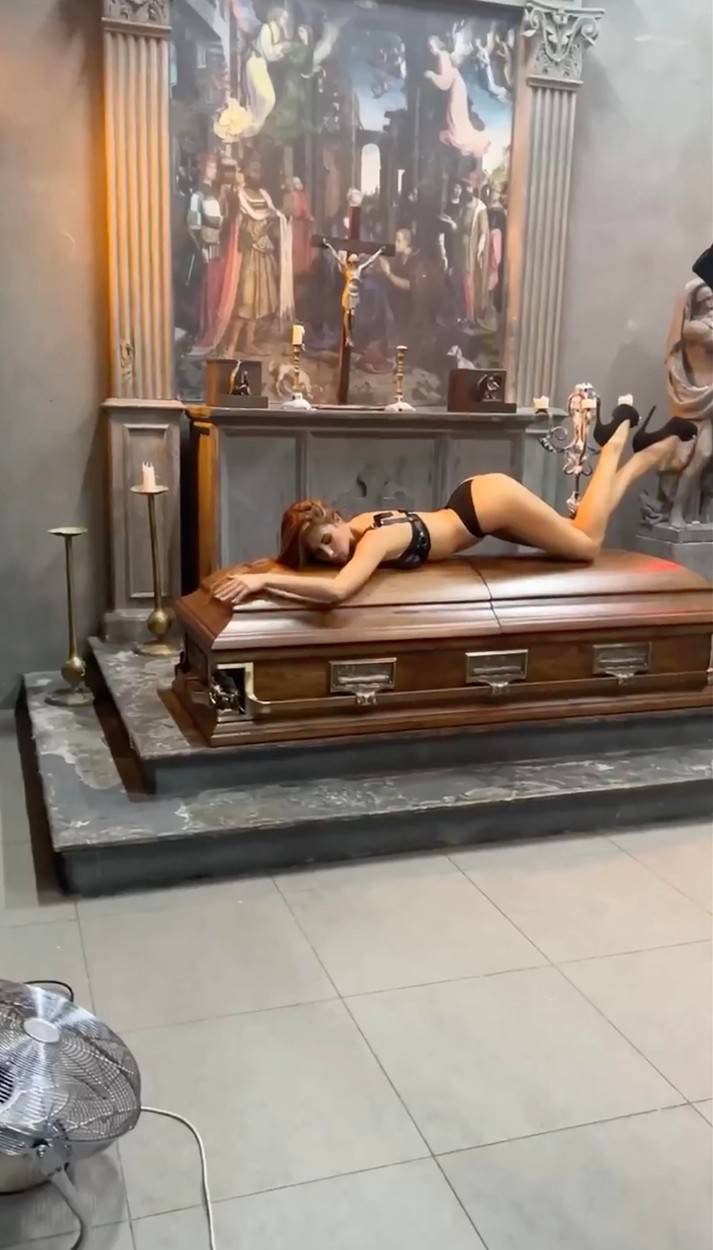 Russian funeral service