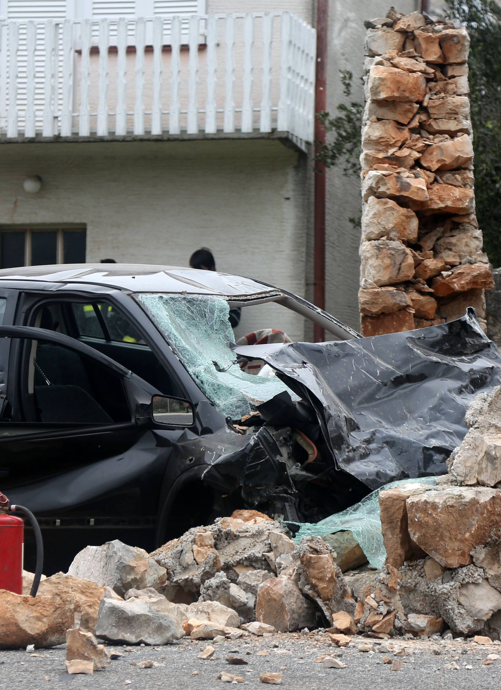 Prometna u  blizini Šibenika: Udario je autom u zid i poginuo