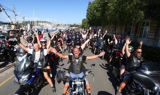 FOTO Tisu&cacute;e motora protutnjale Pulom: Pogledajte prizore s dana&scaron;njeg Croatia Bike Weeka