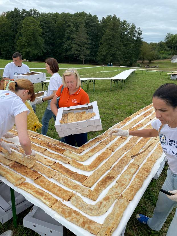 Hrvati oborili rekord: 'Imamo najdužu štrudlu na svijetu!'