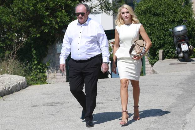 Split: Kandidat za gradona?elnika Željko Kerum u pratnji supruge Fani glasovao na izborima