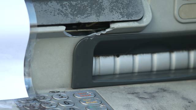 Karticama napali bankomate i "zaradili" više od 100.000 kn