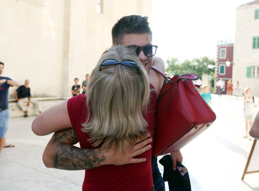 Duje došao na prijem u pratnji svoje vatrene djevojke Adriane