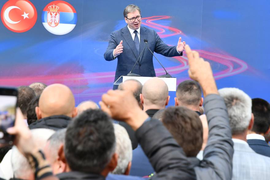 Vučić na otvaranju puta citirao ajet iz sure El-Bekare