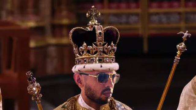 Andrew Tate se narugao novom kralju Charlesu i priznao: Samo ga preskočite i dajte krunu Kate