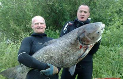 Rus ulovio divovsku ribu: Počastit će sve prijatelje