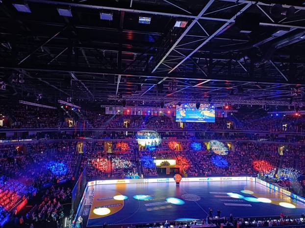 FOTO Euforija u Areni na vrhu: Pogledajte atmosferu, veliki je pljesak dočekao rukometaše