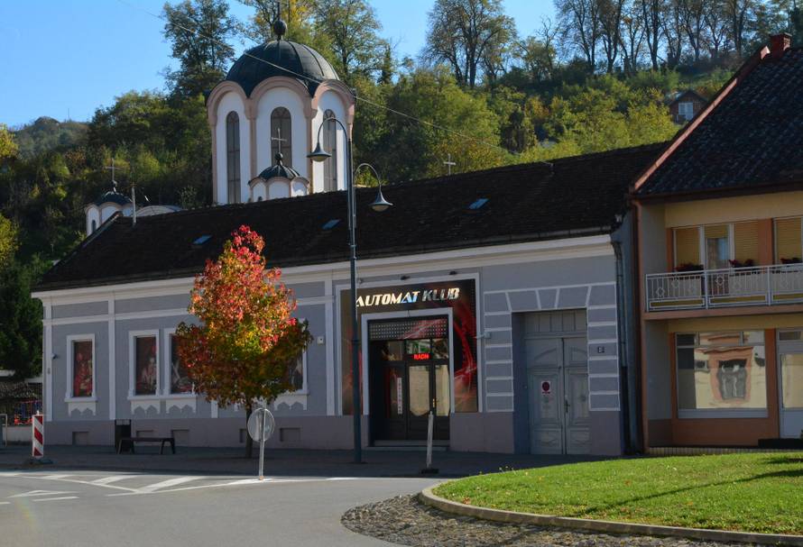 Policajac pijan divljao u kasinu, radnice se od straha sakrile...