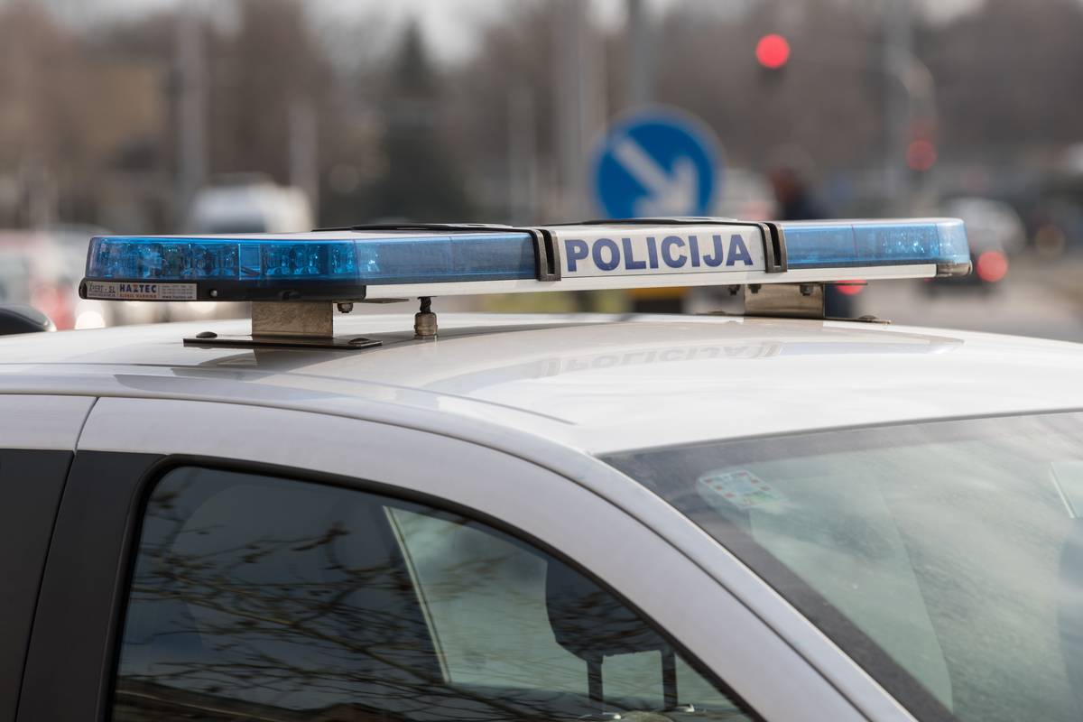Uz prijetnju vatrenim oružjem opljačkali banku u Zagrebu