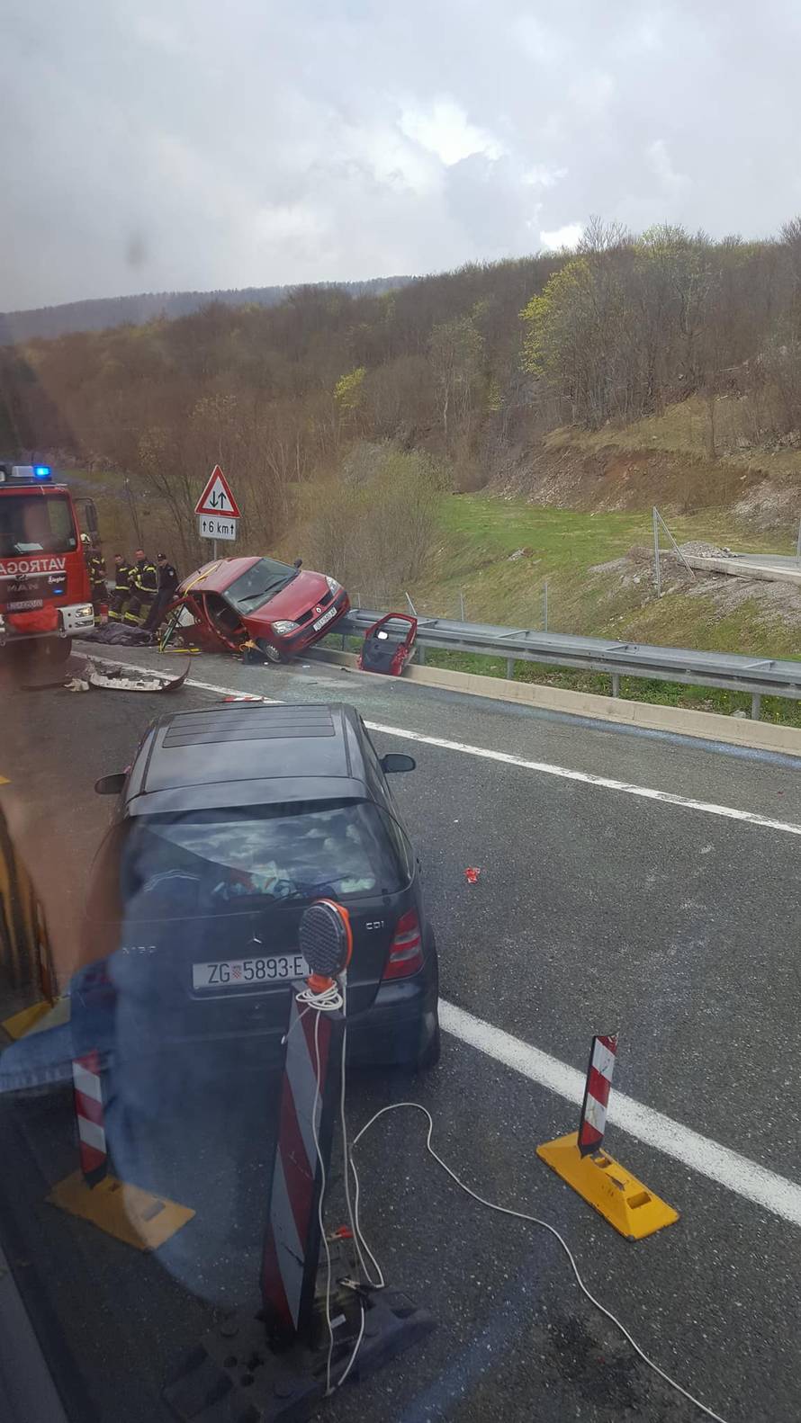 Dva auta sudarila se kod Male Kapele: Poginula je  žena (40)