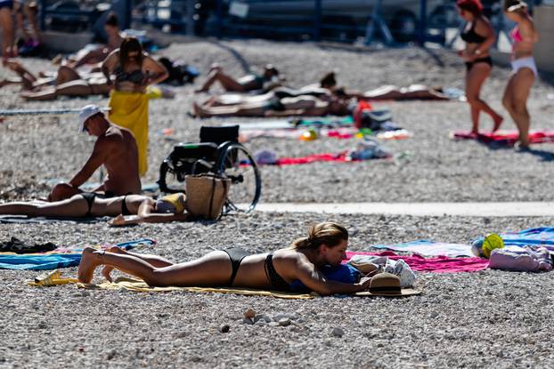 Zadar: Kupanje na plaži Uskok