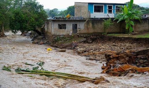 FOTO Pusto&scaron; nakon razorne oluje u Meksiku: Najmanje 64 ljudi poginulo, deseci nestalih