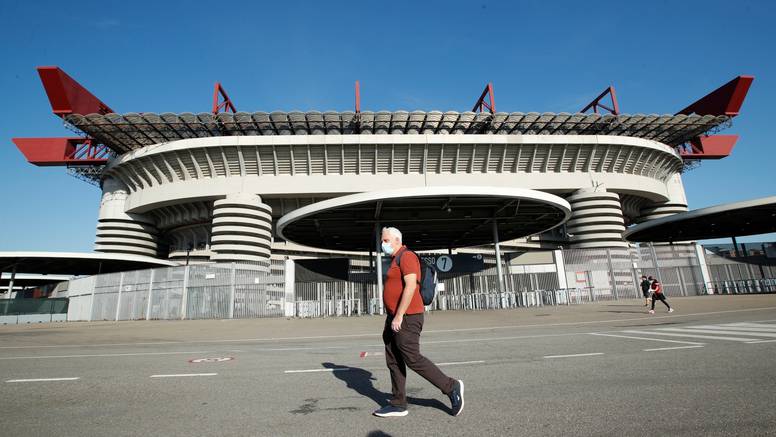 Gledatelji se na tribine stadiona u Serie A možda vraćaju u rujnu