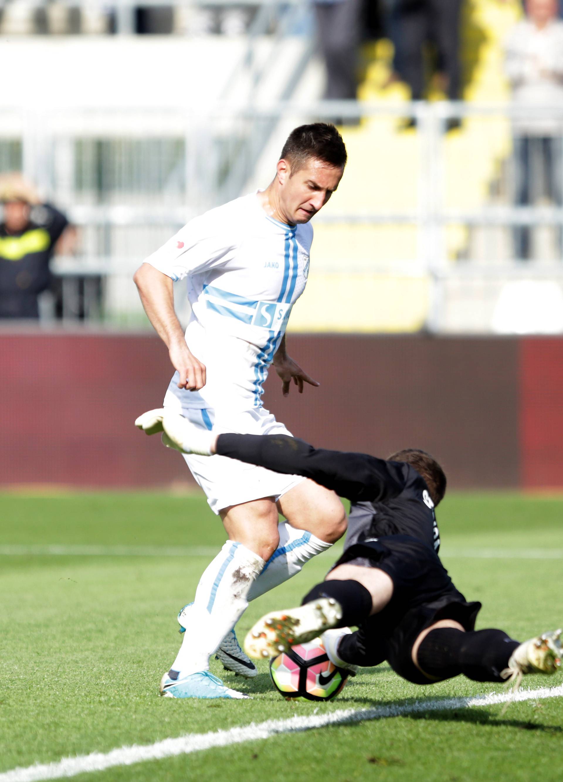 Šampionska Rijeka pobijedila je Hajduk i juri po povijesnu titulu