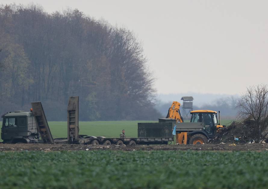 Detalji o masovnoj grobnici kod Vukovara: Našla je SOA, ljudima su ruke bile zavezane žicom