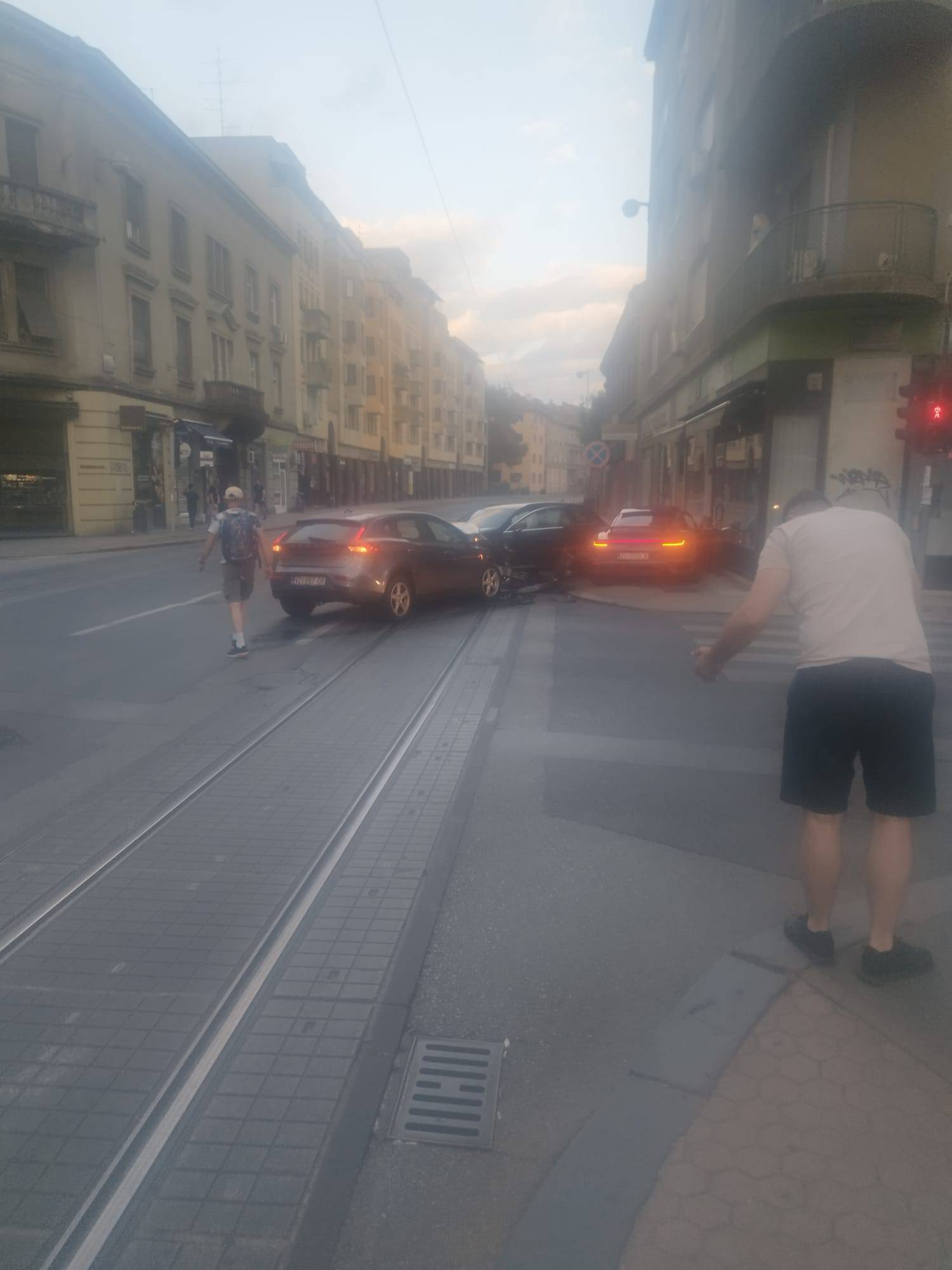 Krš i lom na Ilici, prve fotke s mjesta nesreće: 'Sudarila su se dva tipa u bijesnim autima'