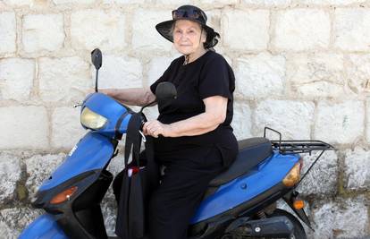 Mila Grubić (79): Baš nikamo ne idem bez mopeda Bountyja