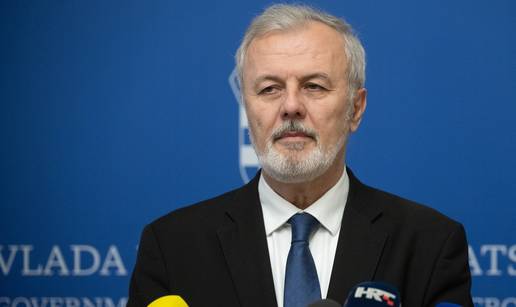 Ante Sanader: Koalicija je čvrsta. Pištolj? To je stara vijest