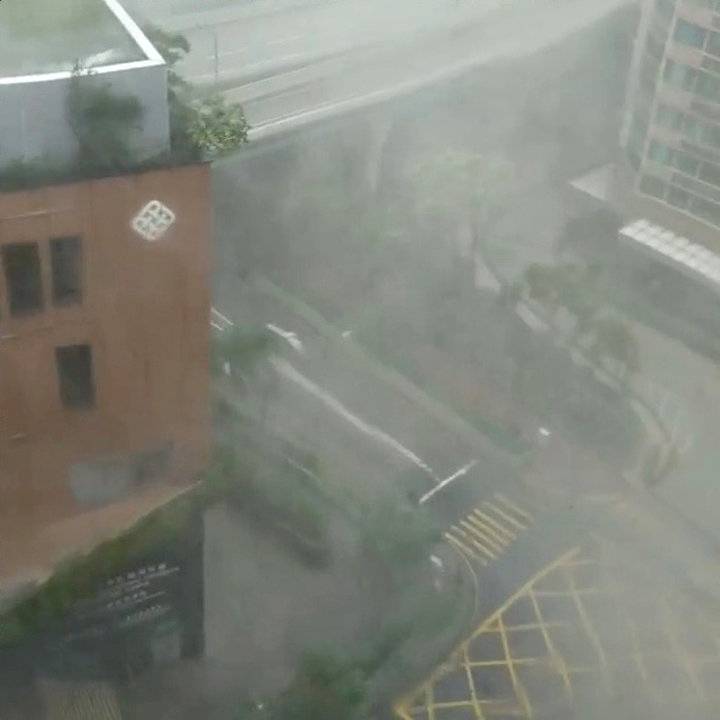 Heavy downpours in Kowloon as Typhoon Mangkhut approaches Hong Kong