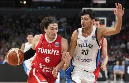 VIDEO Turci deklasirali Grčku i izborili finale protiv Njemačke!