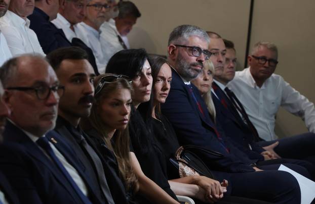 Split: Komemoracija za Ivana Gudelja na Poljudu