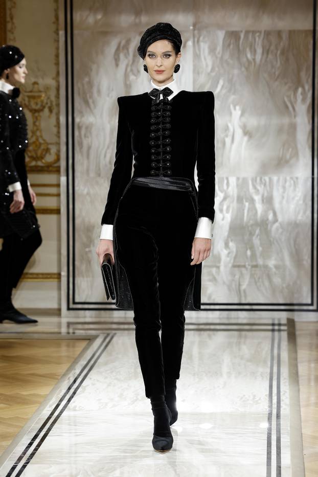 GIORGIO ARMANI PRIVÃ Haute Couture Fall/Winter 2025-2026 Runway during Paris Haute Couture Fashion Week on July 2025 - Paris; France 08/07/2025