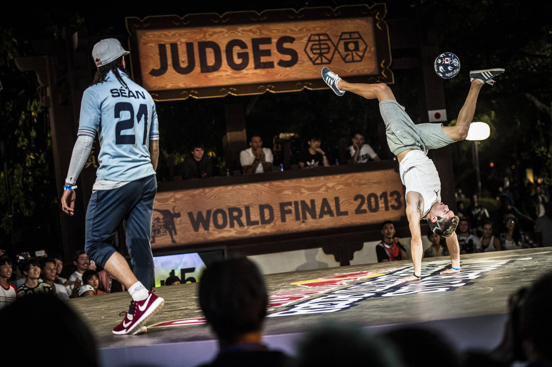 Sean Garnier, Carlos Iacono - Action