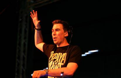 Šesti DJ svijeta, Hardwell, 31. srpnja nastupa u klubu Papaya