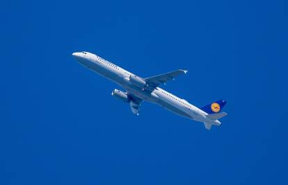 Drama na nebu: Pilot otišao na WC, a kopilot pao u nesvijest. Avion vozio na autopilotu...