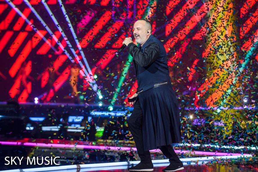 Tony Cetinski šokirao outfitom: Na dodjeli MAC-a 'isfurao' kilt