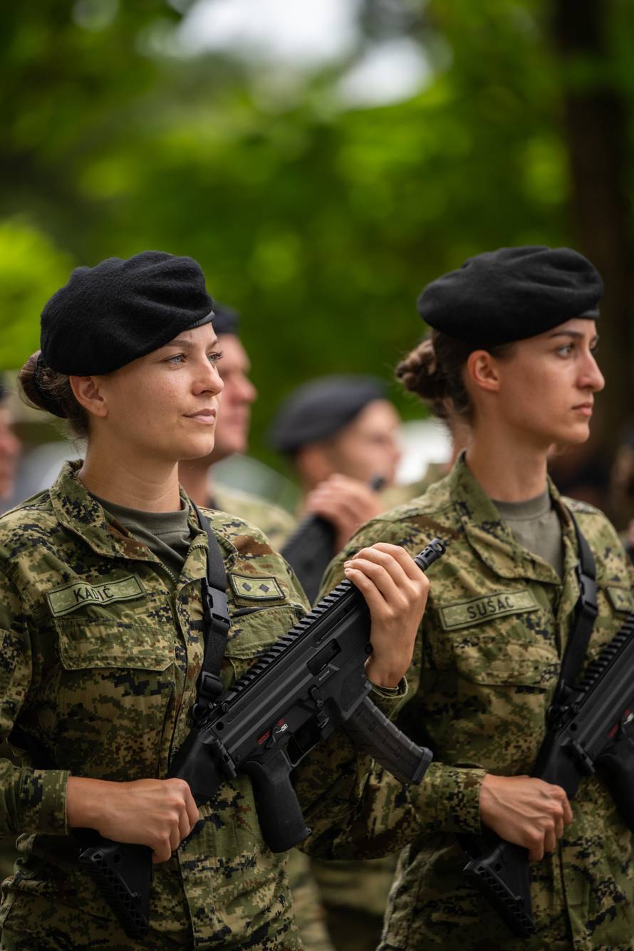 Velika Gorica: Ivan Anušić i Tihomir Kundid obišli pripadnike pjesackih postroja Hrvatske vojske