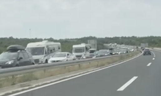 Čitateljica 24sata: 'Vozim se prema moru, nigdje nikoga, ali prema Zagrebu sve stoji'