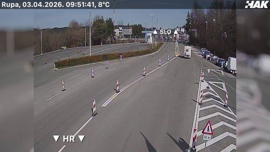 FOTO Na granicama višesatne kolone uoči uskrsnog vikenda