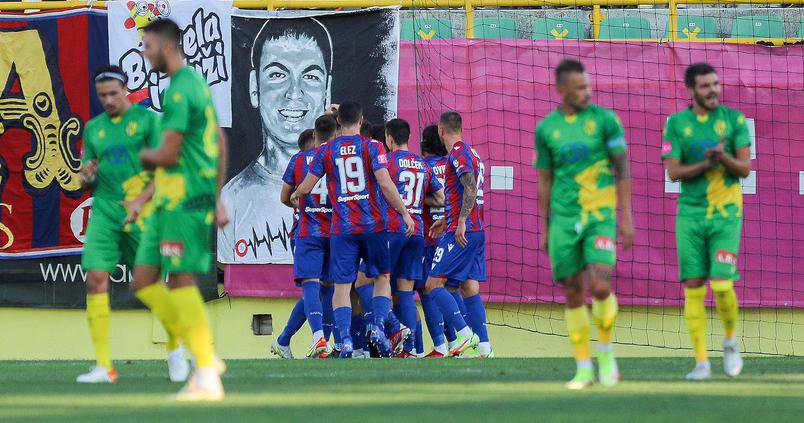 U 8. kolu 1. HNL susreli se Istra i Hajduk