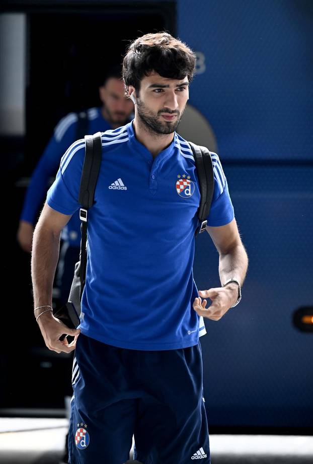 Zagreb: Odlazak igrača GNK Dinamo na uzvratnu utakmicu protiv Sparte